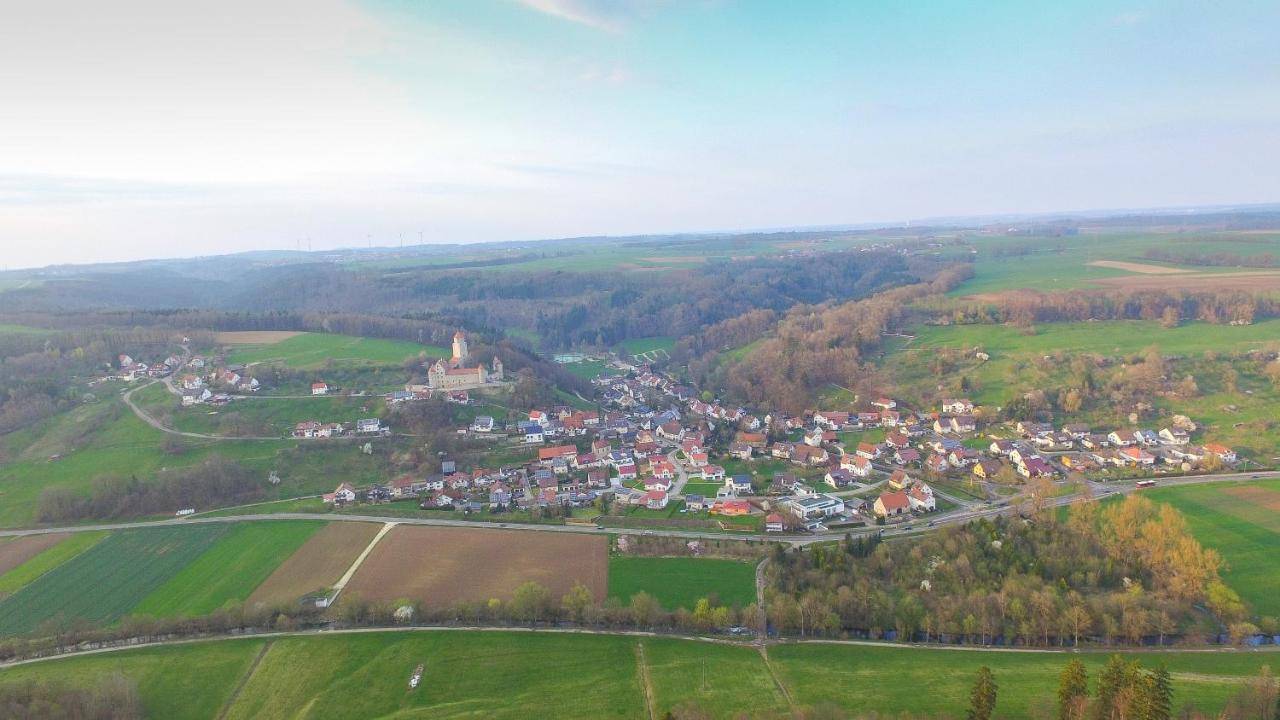 Huttlingen Landgasthof Falken المظهر الخارجي الصورة