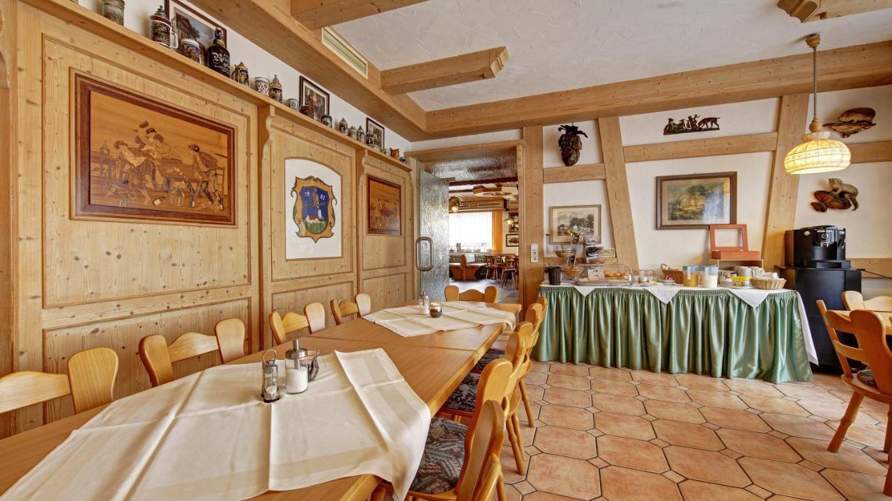 Huttlingen Landgasthof Falken المظهر الخارجي الصورة